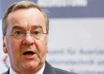 Vokietijos gynybos ministras sukritikavo Trumpo pareiškimus apie Putiną