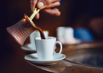 Vienas puodelis kavos – ir organizmo reakcija: gydytojos įžvalgos