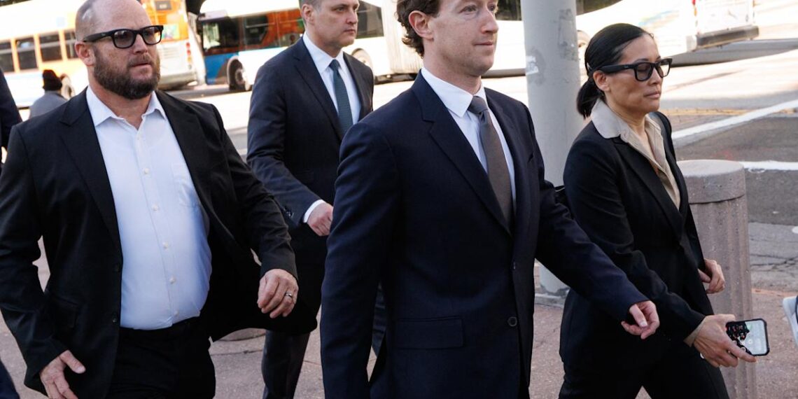 Ar „Instagram“ žaloja jaunimą? Zuckerbergas teisme pateikė netikėtą atsakymą