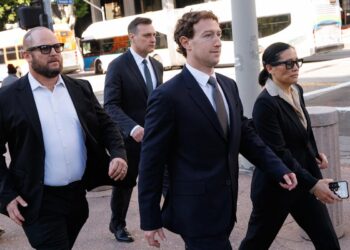 Ar „Instagram“ žaloja jaunimą? Zuckerbergas teisme pateikė netikėtą atsakymą