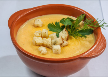 Be mėsos, bet kupina skonio: ši trinta sriuba nustebins net skeptikus