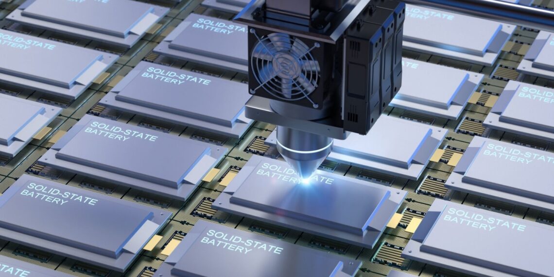 7 kietojo kūno baterijų technologijos, kurios gali pakeisti elektromobilių ateitį