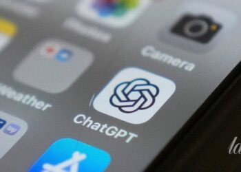 Amerikiečiai masiškai atsisako „ChatGPT“: triukšmą sukėlė „OpenAI“ sandoris su Pentagonu