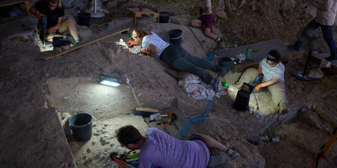 Atradimas, keičiantis požiūrį: akmens amžiaus moteris palaidota kaip karys