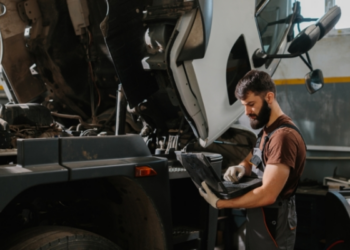 Autoservisų gudrybės: už kokius remonto darbus galite mokėti be reikalo?