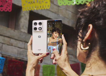 Naujas rekordas: „Motorola Razr“ sulankstomo telefono kamera gavo 164 balus „DXOMARK“ teste