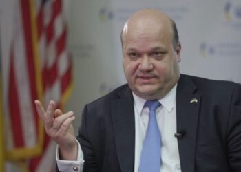 Eksambasadorius: JAV ir Kinijos derybos galėtų greitai paveikti karą Ukrainoje