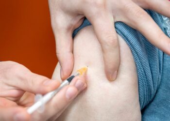 Slapta ES taktika: vakcinų derybininkų pavardės slėptos dėl netikėtos priežasties