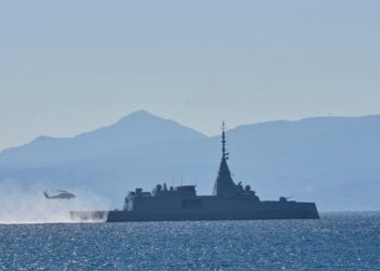 Graikija siunčia fregatas ir F-16 į Kiprą po Irano smūgių: regione auga įtampa