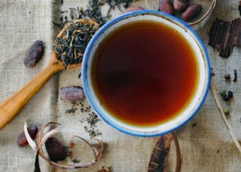 Kas nutinka kasdien geriant žolelių arbatą? Ekspertai įvardijo galimas rizikas