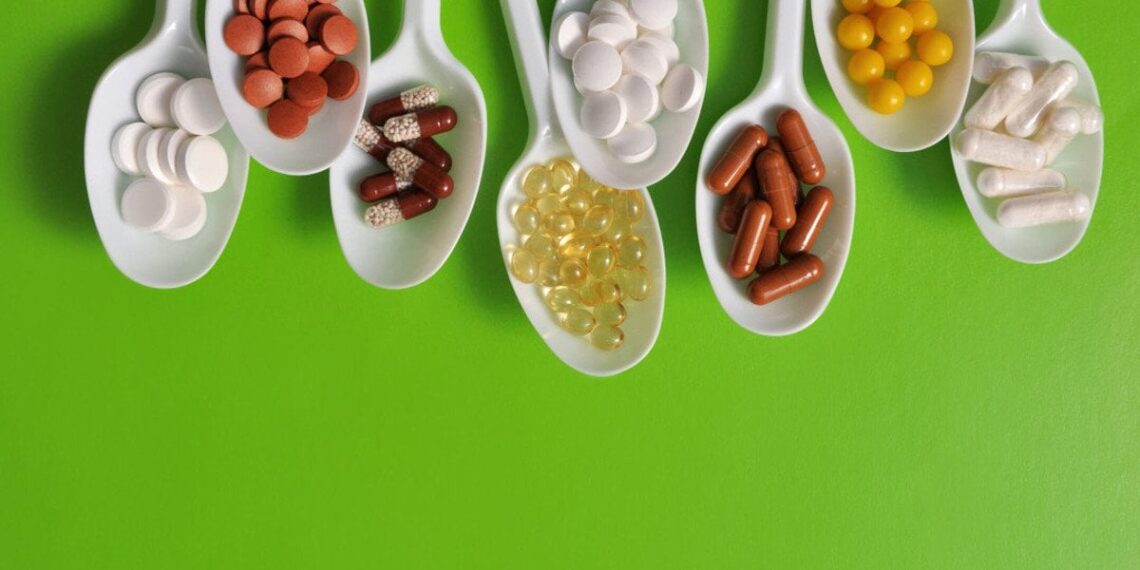 Gydytojai įspėja: kai kurie „detoksikacijos“ papildai gali pakenkti kepenims ir inkstams