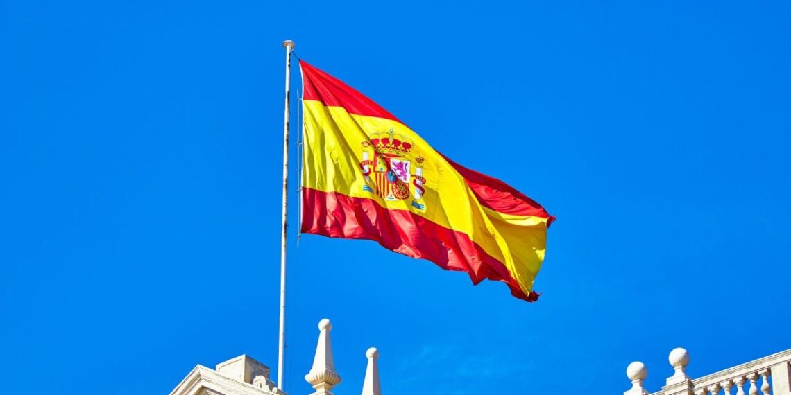 Ispanija ir Italija siunčia karo laivus: ruošiamasi Vakarų piliečių evakuacijai iš Kipro