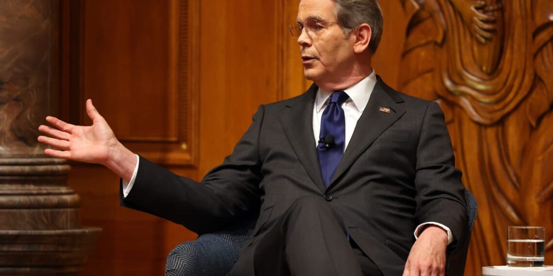 JAV iždo sekretorė apkaltino Ispaniją: sako, kad ši rizikuoja amerikiečių gyvybėmis