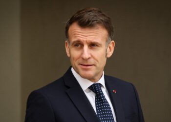 Makronas stiprina Prancūzijos branduolinę galią: kalbama apie arsenalo didinimą ir pasirengimą galimoms grėsmėms