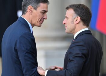 Makronas ir Sančesas vienijasi: meta iššūkį Trumpo įtakai Europoje