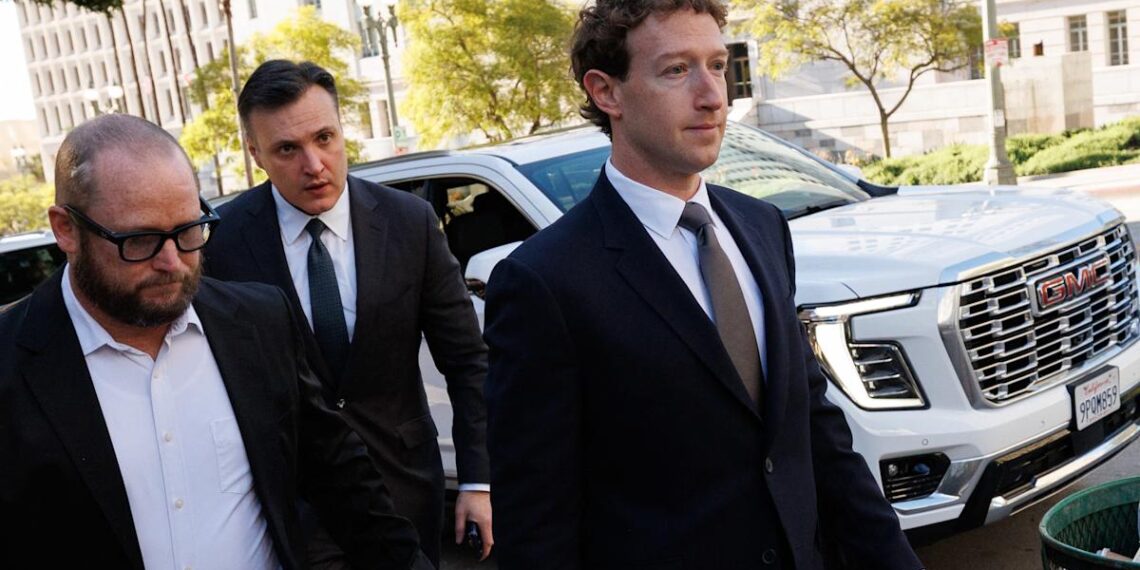 Markas Zuckerbergas sulaukė kaltinimų: esą menkino „Meta“ tyrimus vaikų saugumo byloje