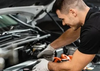 5 įrankiai, kuriuos namuose turėtų turėti kiekvienas vairuotojas