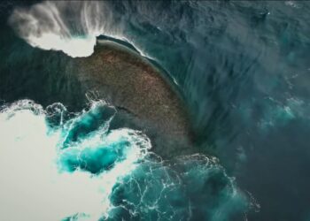 Mokslininkus pribloškė radinys vandenyno dugne: aptikti milžiniški plyšiai, didesni už Didįjį kanjoną