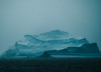 Antarktidoje aptikta milžiniška gravitacinė anomalija: mokslininkai aiškinasi jos kilmę