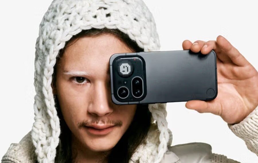 „Nothing“ pristatė „Phone (4a)“ ir „Phone (4a) Pro“: du telefonai, du skirtingi dizainai