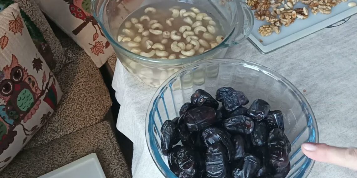 Ar žinote, kaip teisingai plauti riešutus? Šis paprastas triukas pašalins lipnumą