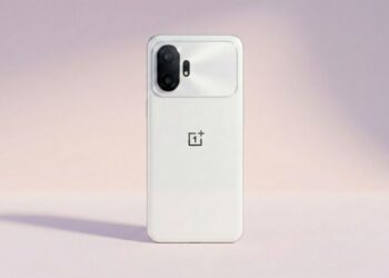 „OnePlus 15T“ galia nustebino: „AnTuTu“ teste surinko net 4,45 mln. taškų