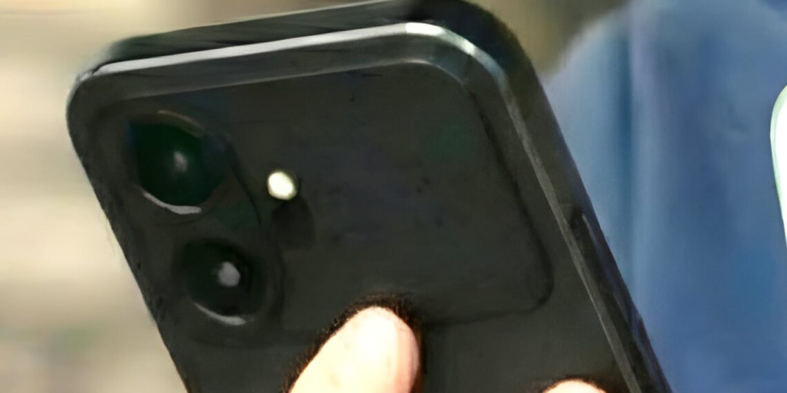 Pirmasis „OnePlus 15T“ nutekėjimas: paaiškėjo telefono dizainas