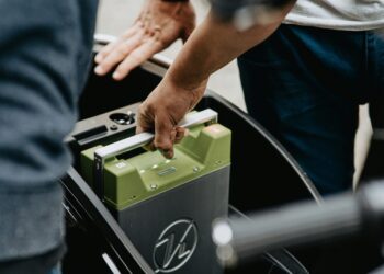 Lašas ant įkaitusios keptuvės įkvėpė mokslininkus: senas fizikos efektas gali pakeisti baterijas