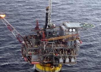 Sankcijų politika su išimtimis? JAV atveria kelią Indijai pirkti rusišką naftą