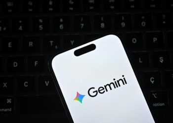 Skandalas dėl „Gemini“: dirbtinis intelektas kaltinamas pastūmėjęs vyrą į savižudybę