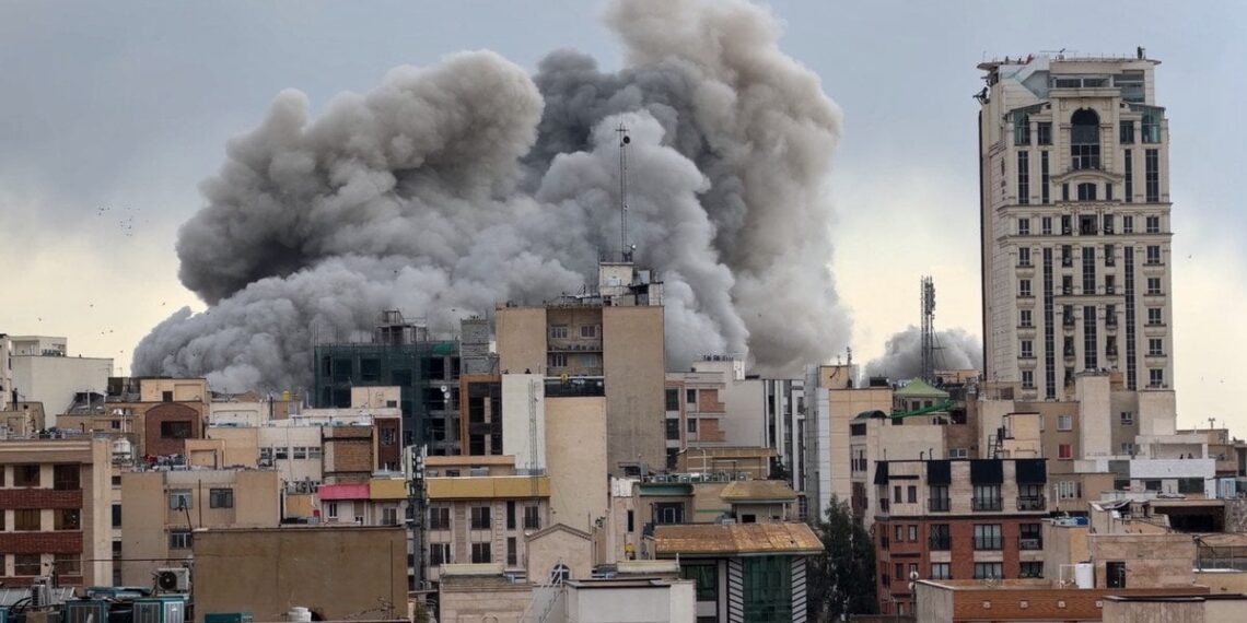 Šokas Persijos įlankoje: JAV pripažįsta, kad per smūgį galėjo žūti apie 150 Irano mokinių