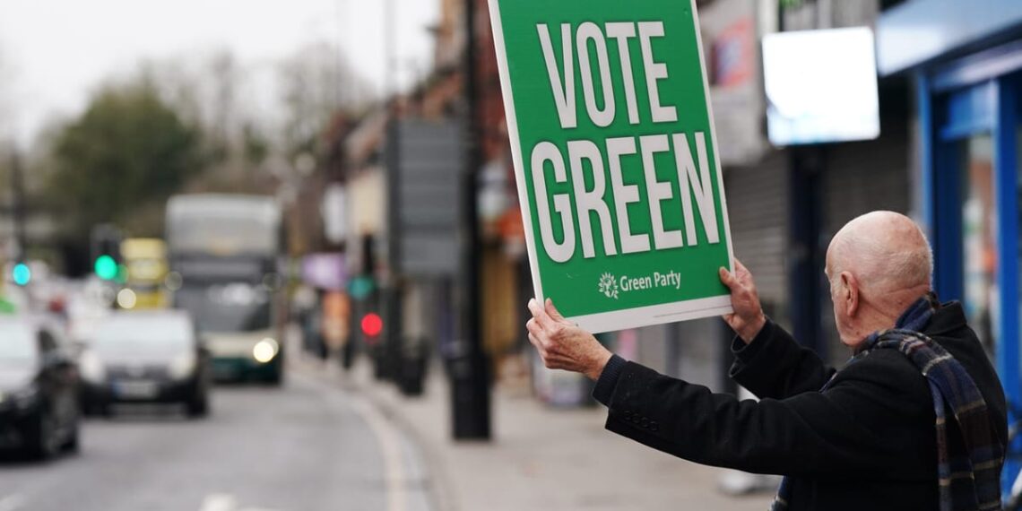 Netikėta apklausa Jungtinėje Karalystėje: žaliųjų partija aplenkė leiboristus