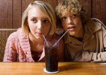 Mažiau cukraus – geresnė savijauta? Nauji duomenys apie paauglių psichiką