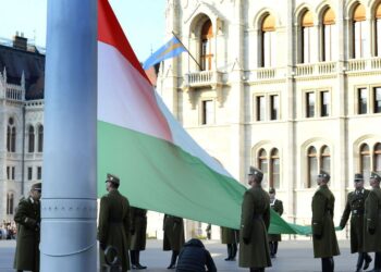 Vengrija blokuoja 90 mlrd. eurų ES pagalbą Ukrainai: pateikė griežtą ultimatumą