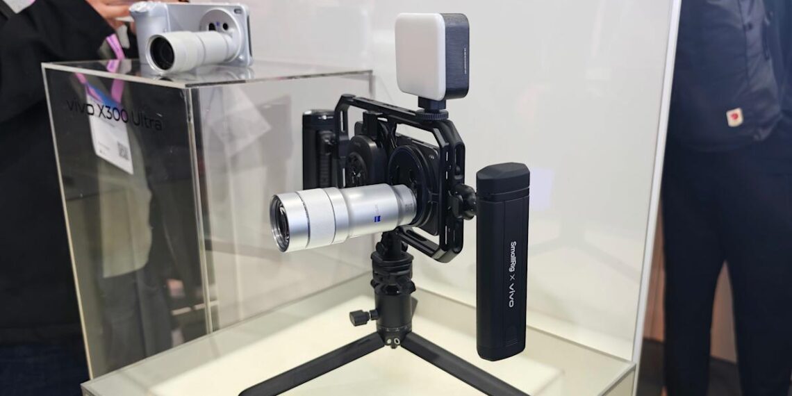 Fotografijos revoliucija telefone? „Vio X300 Ultra“ pristatė įspūdingą 400 milimetrų teleobjektyvą