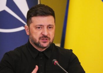 Zelenskis skubiai kreipėsi į tarptautinę bendruomenę dėl ukrainiečių Artimuosiuose Rytuose